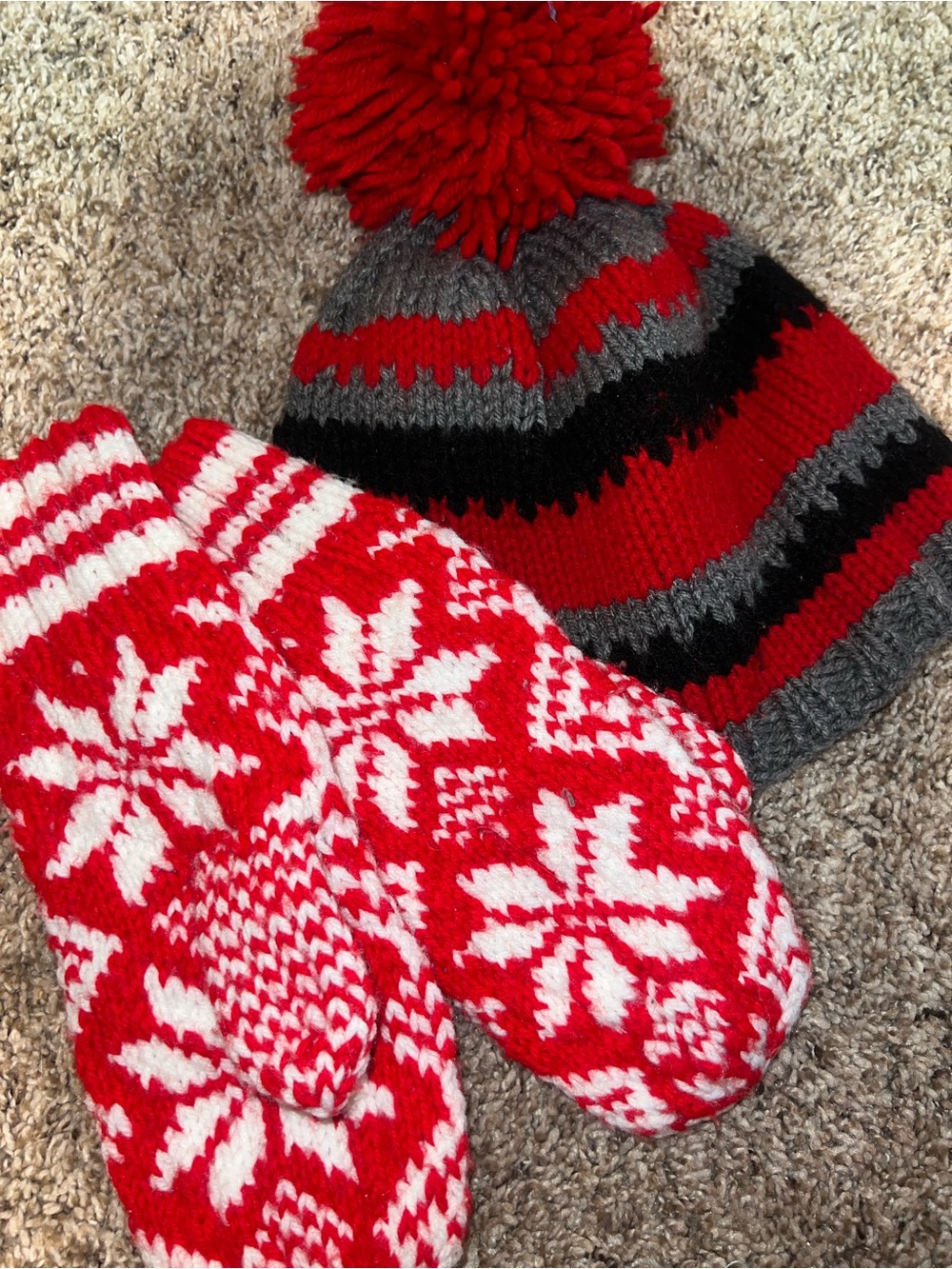 Women’s Vintage Handmade Knitted Red Pom Hat Winter Mittens Cotton